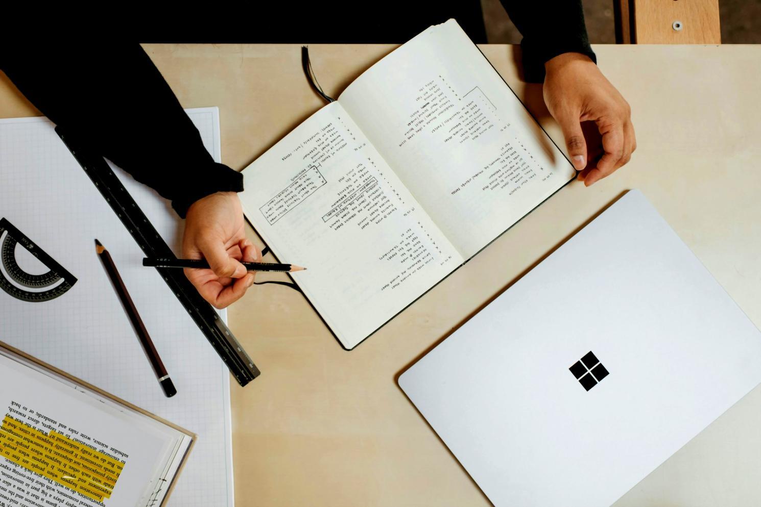 Espace de formation moderne avec outils d'analyse financière